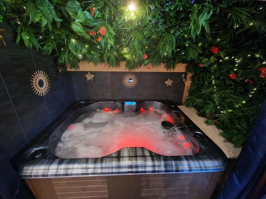 Cocon Tout Confort Spa Privatif Mieussy Exterior photo
